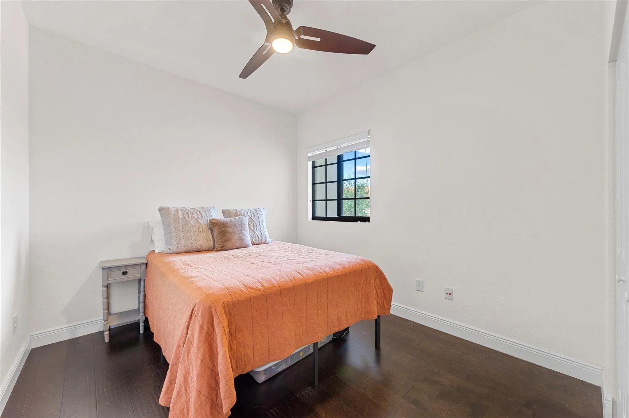 4222 E Dixie Hwy, #82