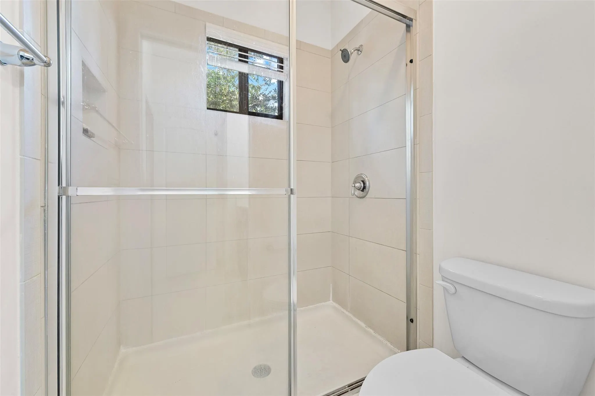 4222 E Dixie Hwy, #82