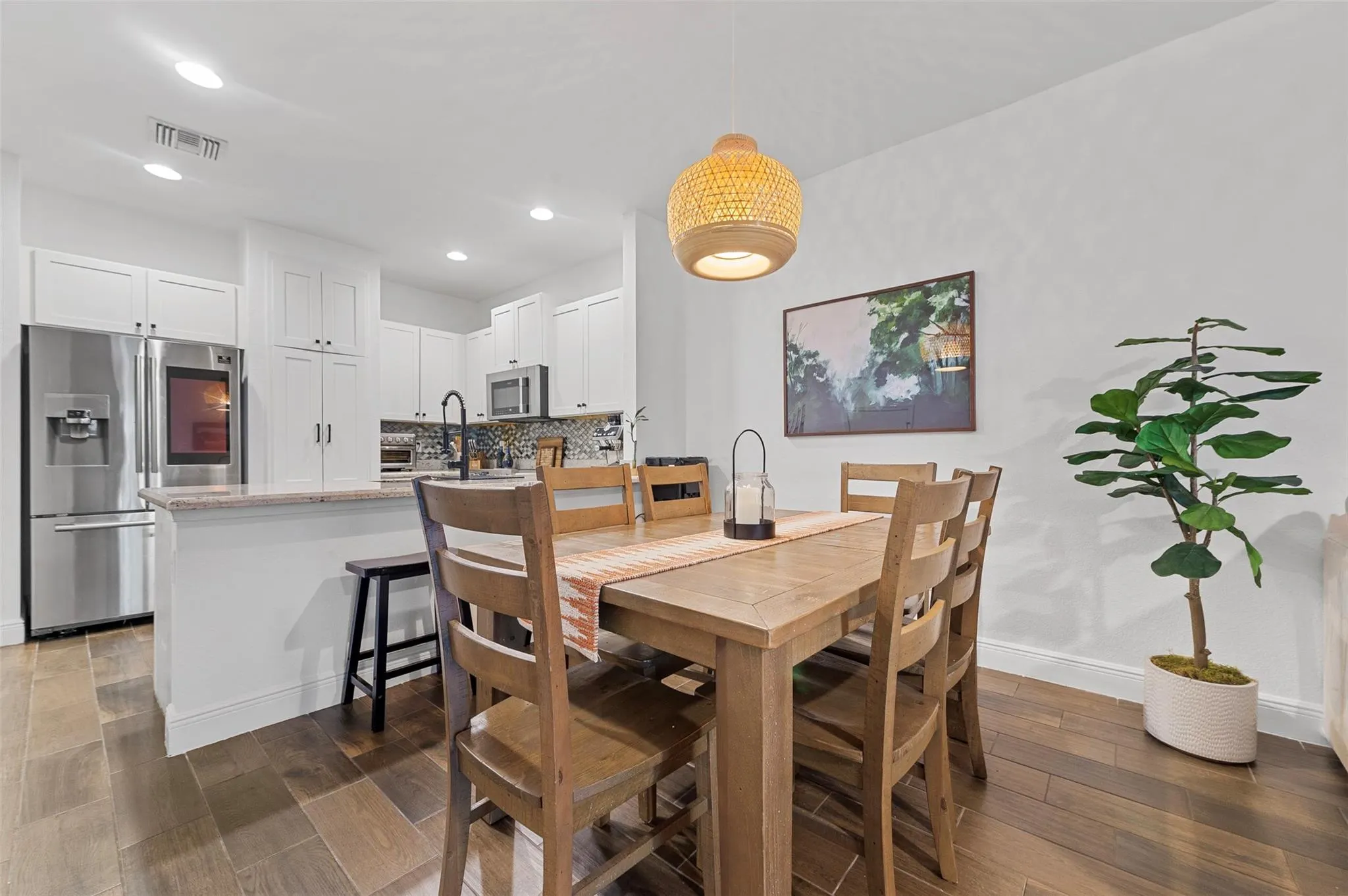 4222 E Dixie Hwy, #82