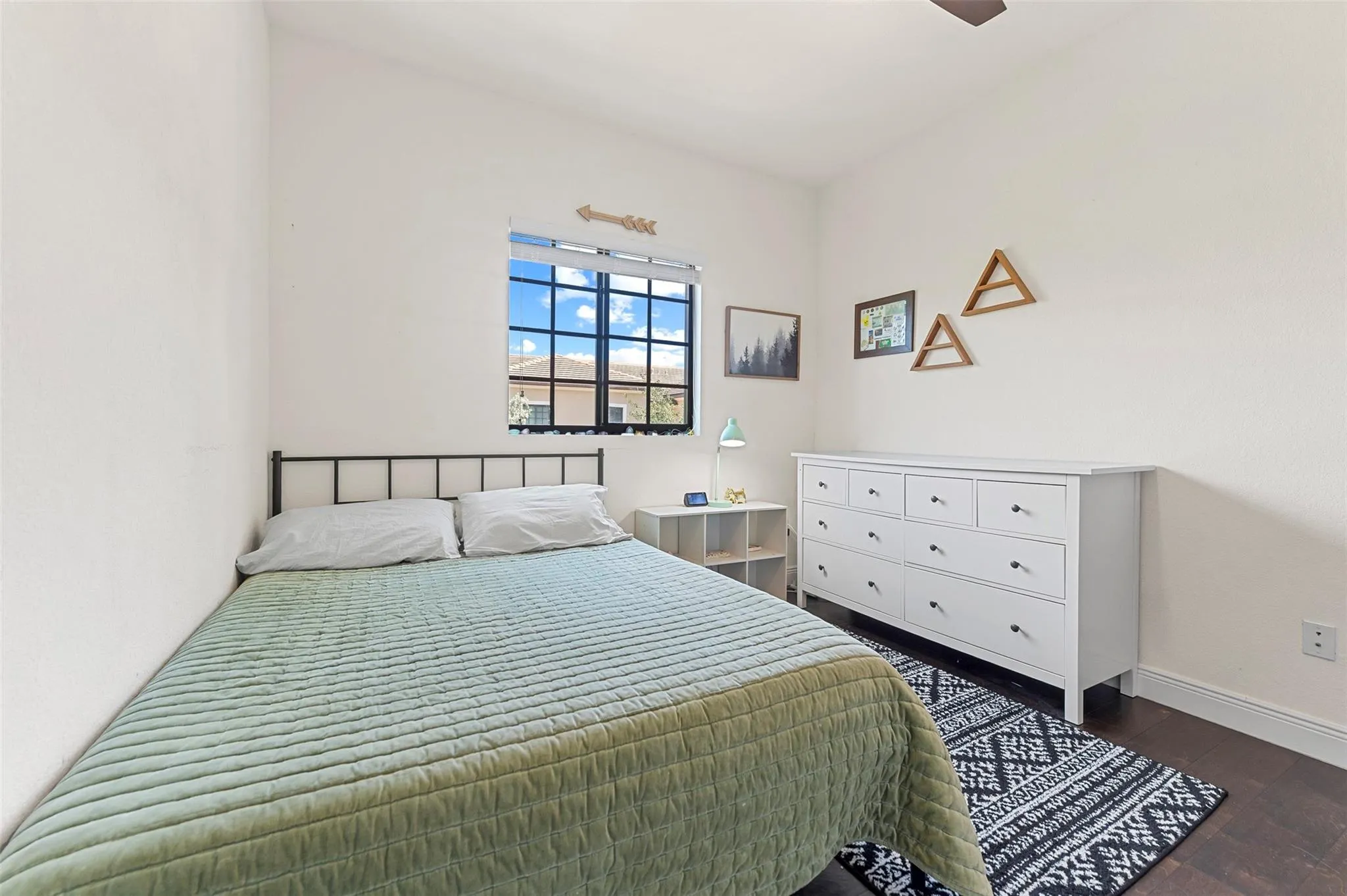 4222 E Dixie Hwy, #82