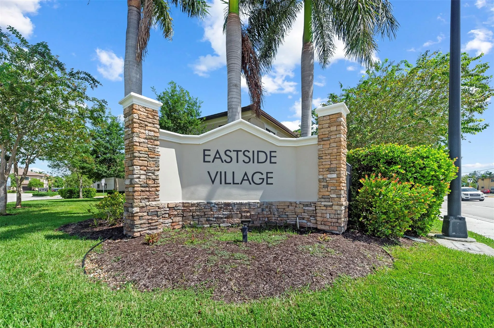 4222 E Dixie Hwy, #82