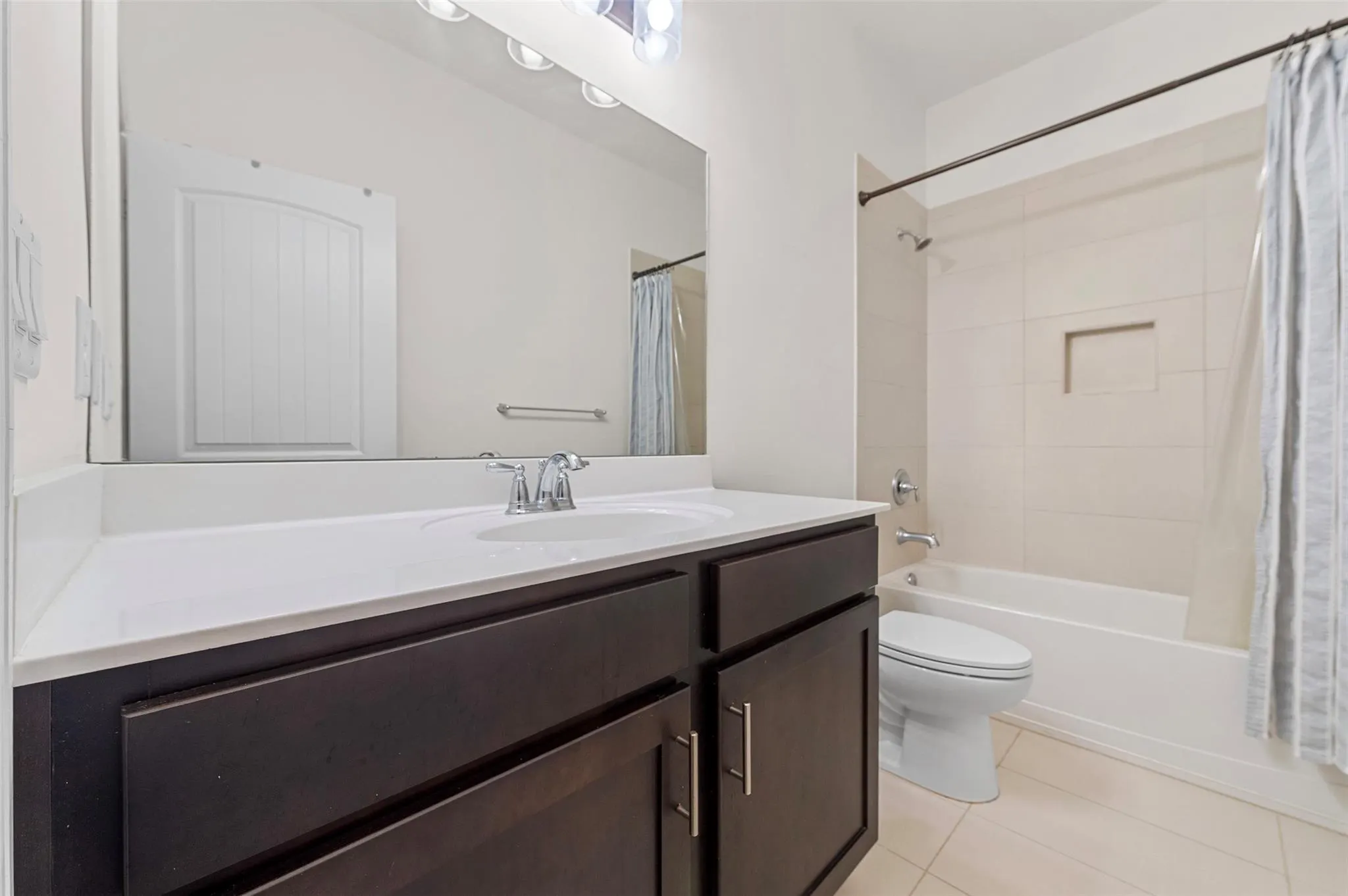4222 E Dixie Hwy, #82