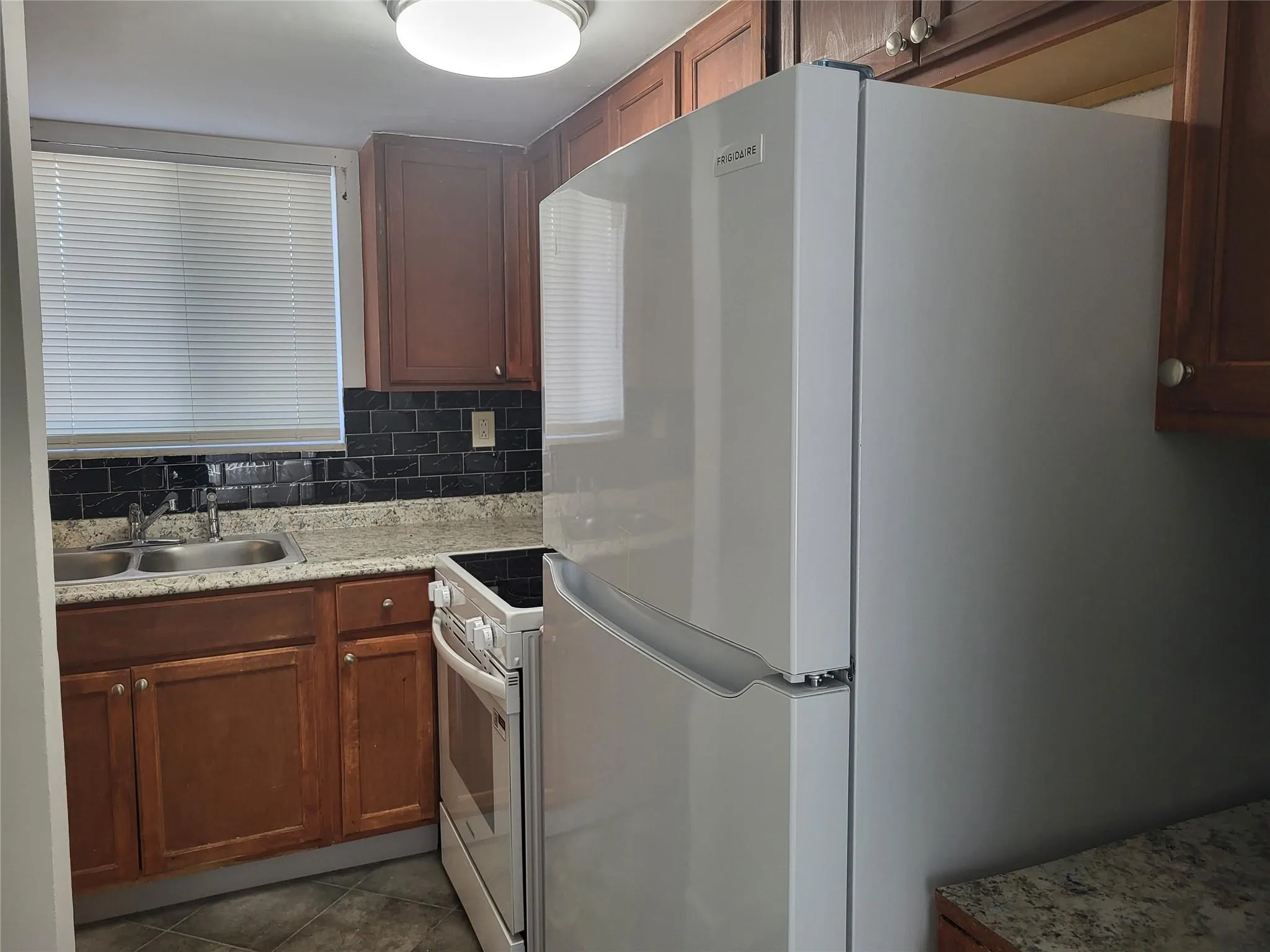 1501 Crescent Cir, #E43