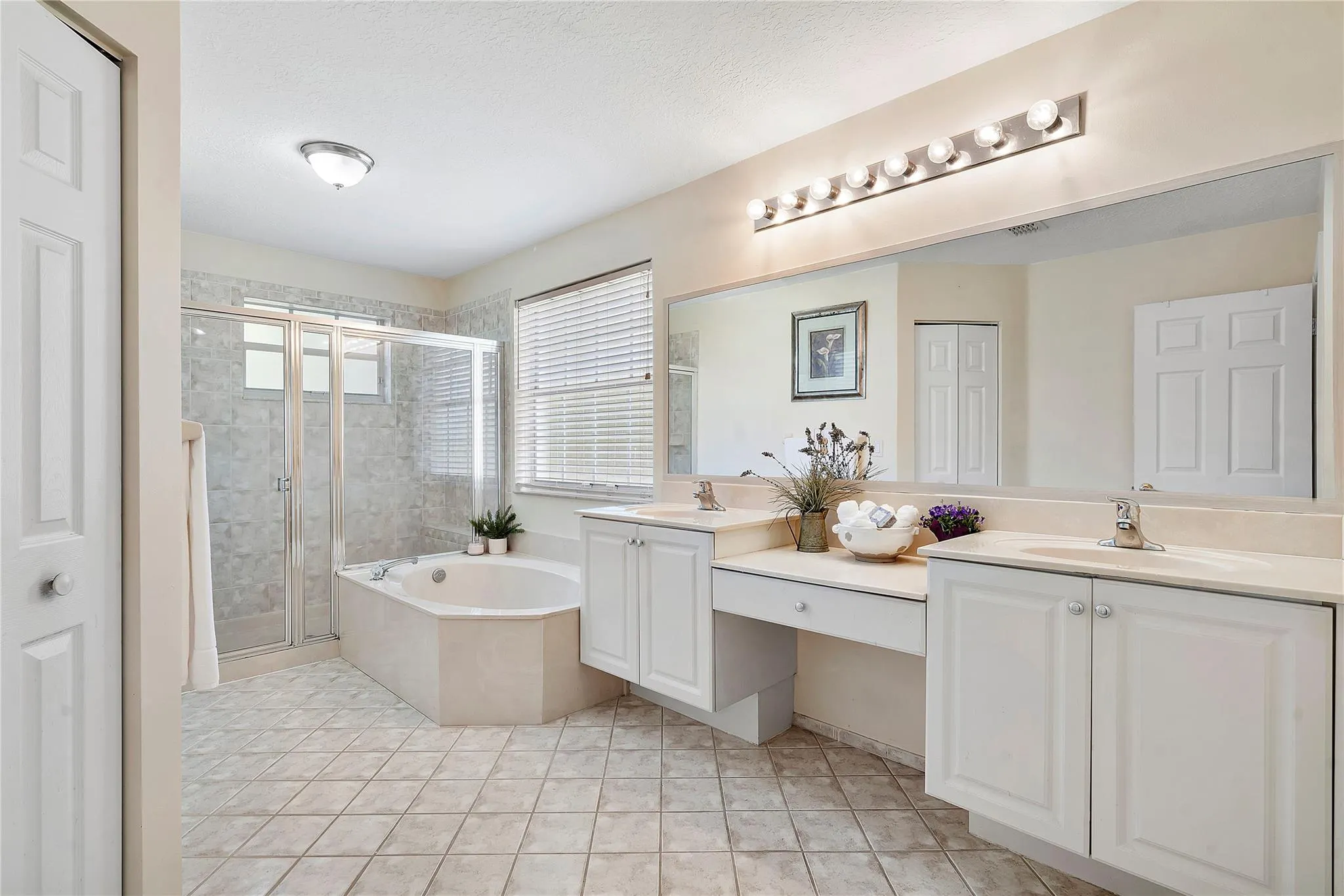 2471 Sawyer Ter