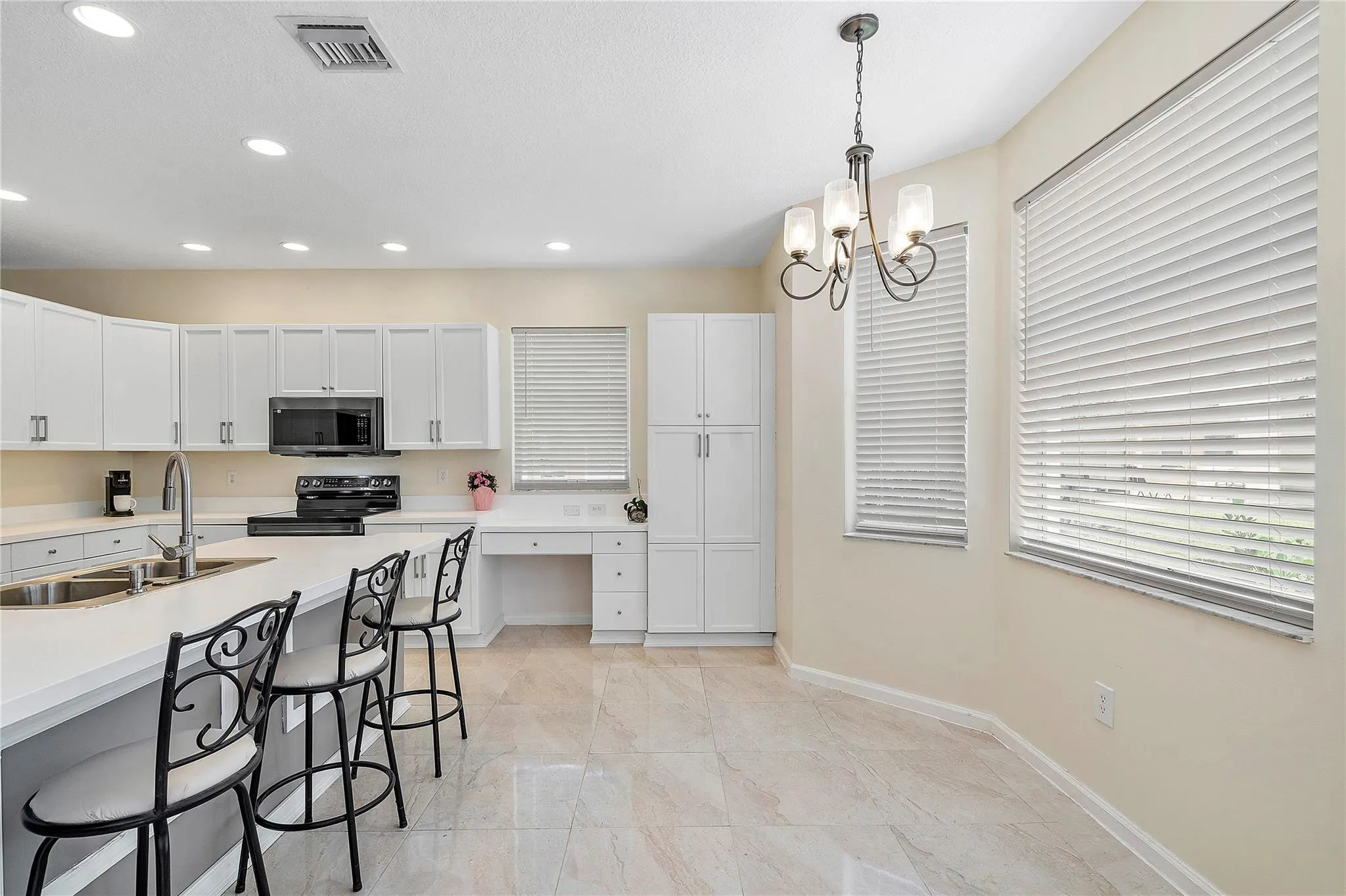 2471 Sawyer Ter