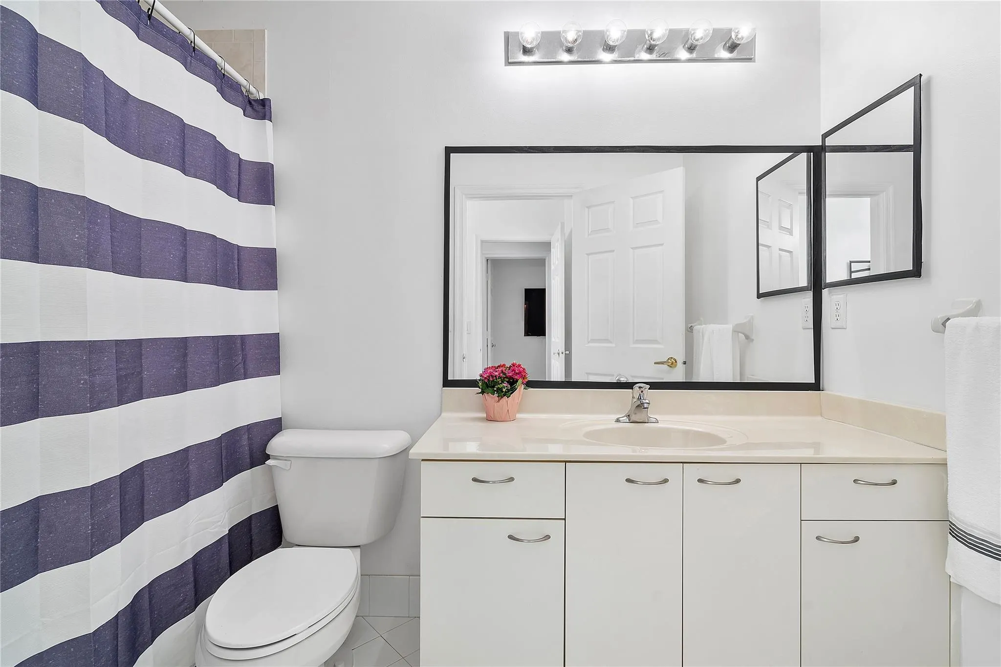 2471 Sawyer Ter