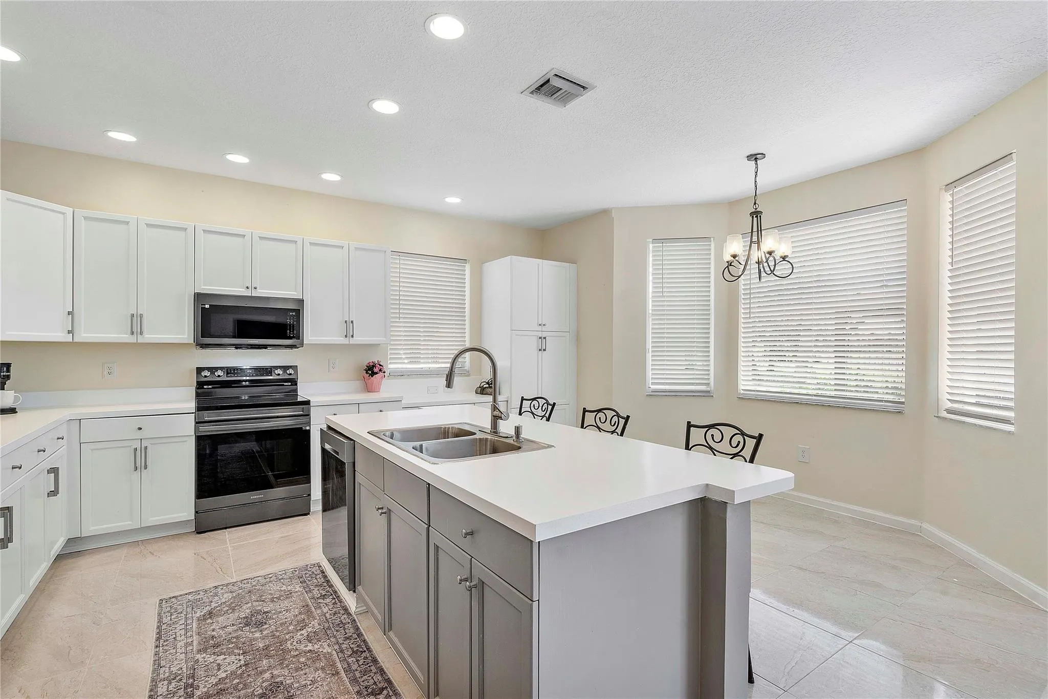 2471 Sawyer Ter