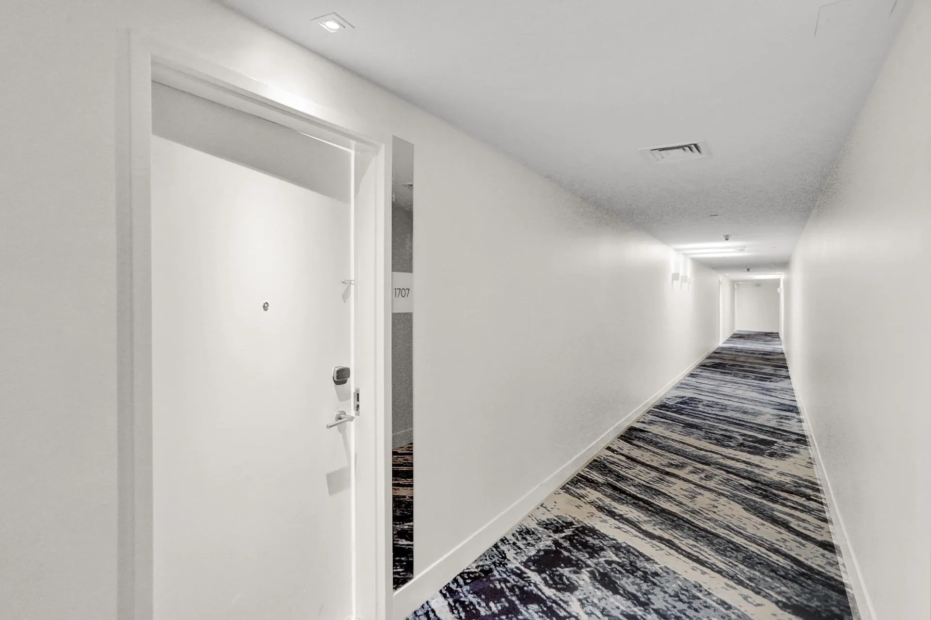 3101 Bayshore Dr, #1807