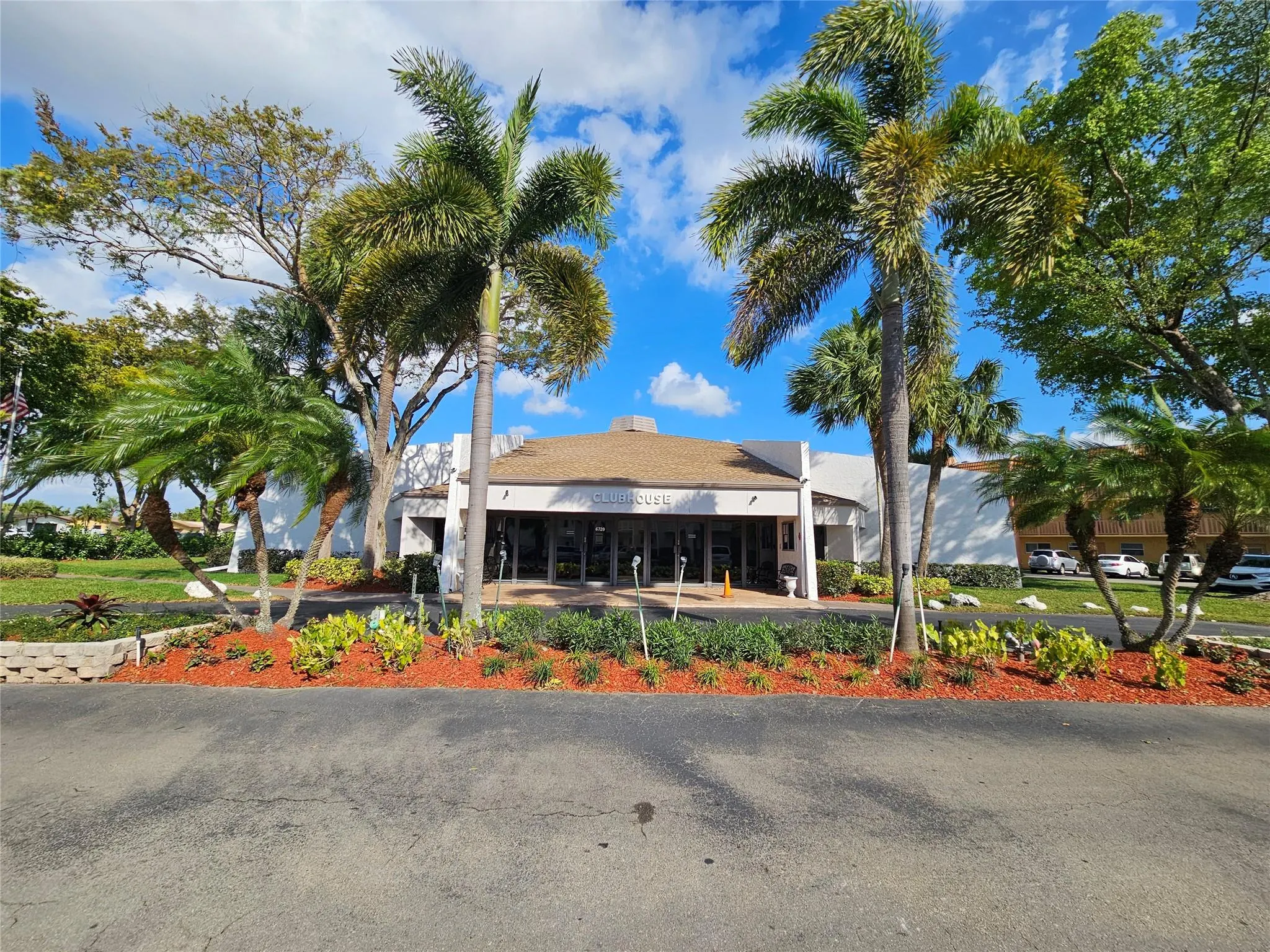 6700 Royal Palm Blvd, #112