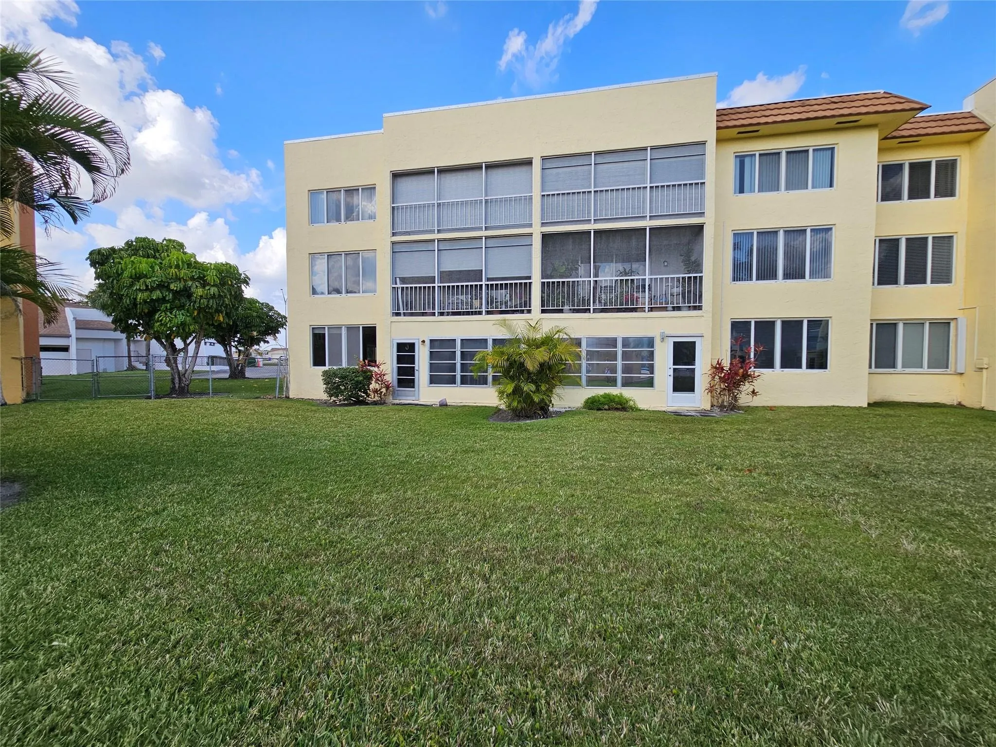 6700 Royal Palm Blvd, #112