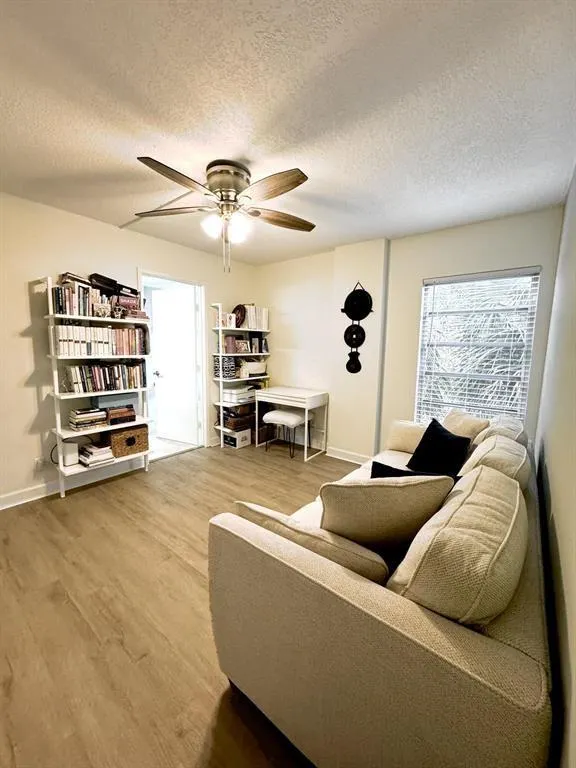2208 S Cypress Bend Dr, #308