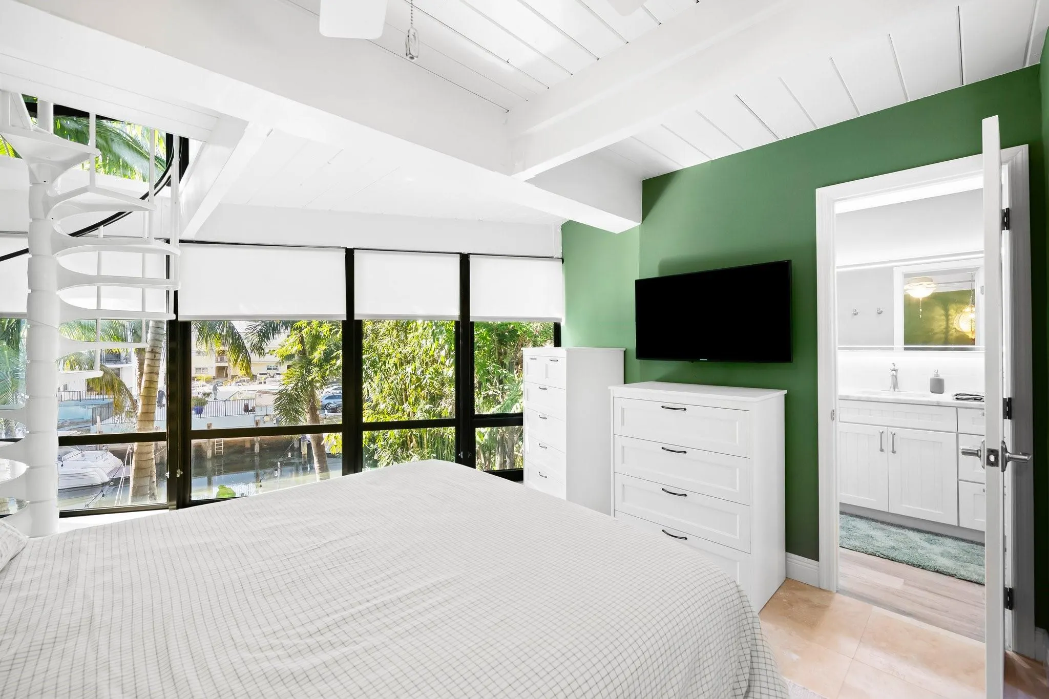 3014 NE 49th Street, #5