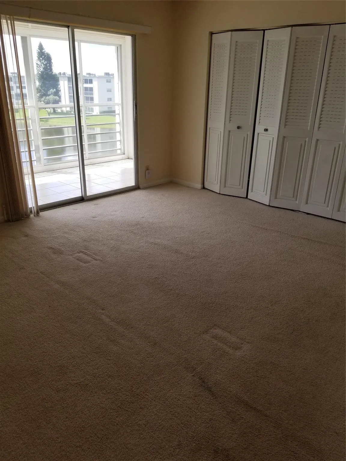 4090 Cornwall, #4090
