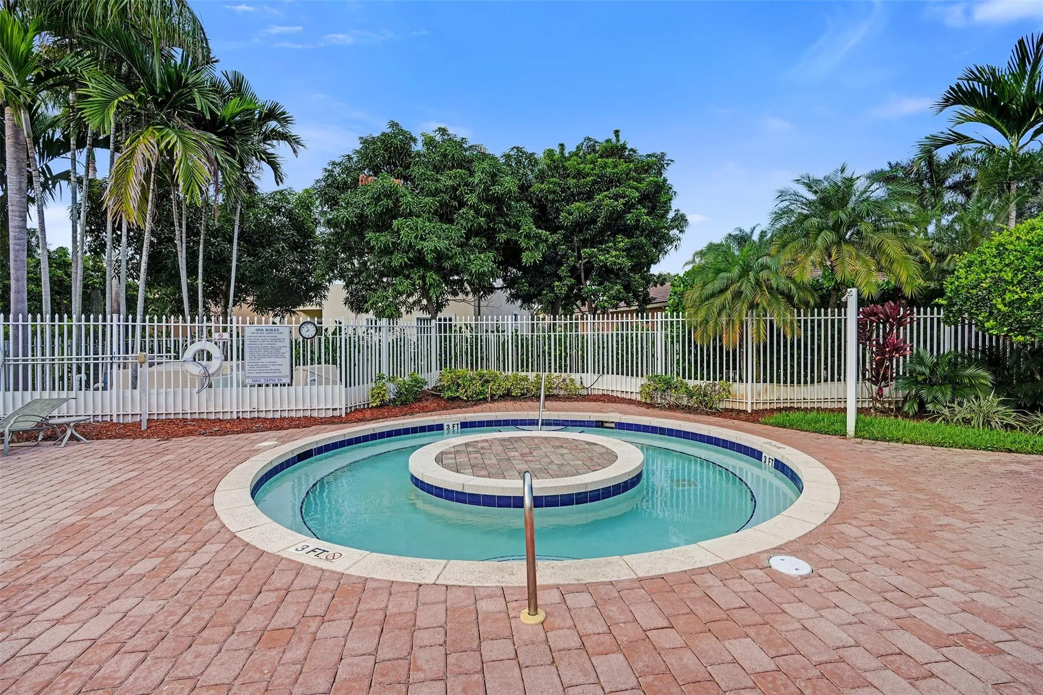 1885 NW 74th Way
