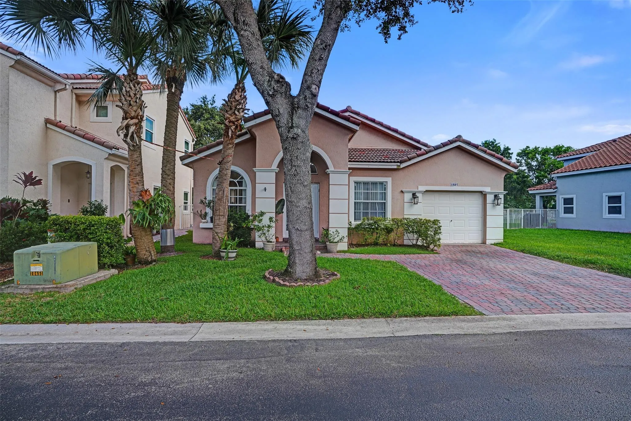 1885 NW 74th Way