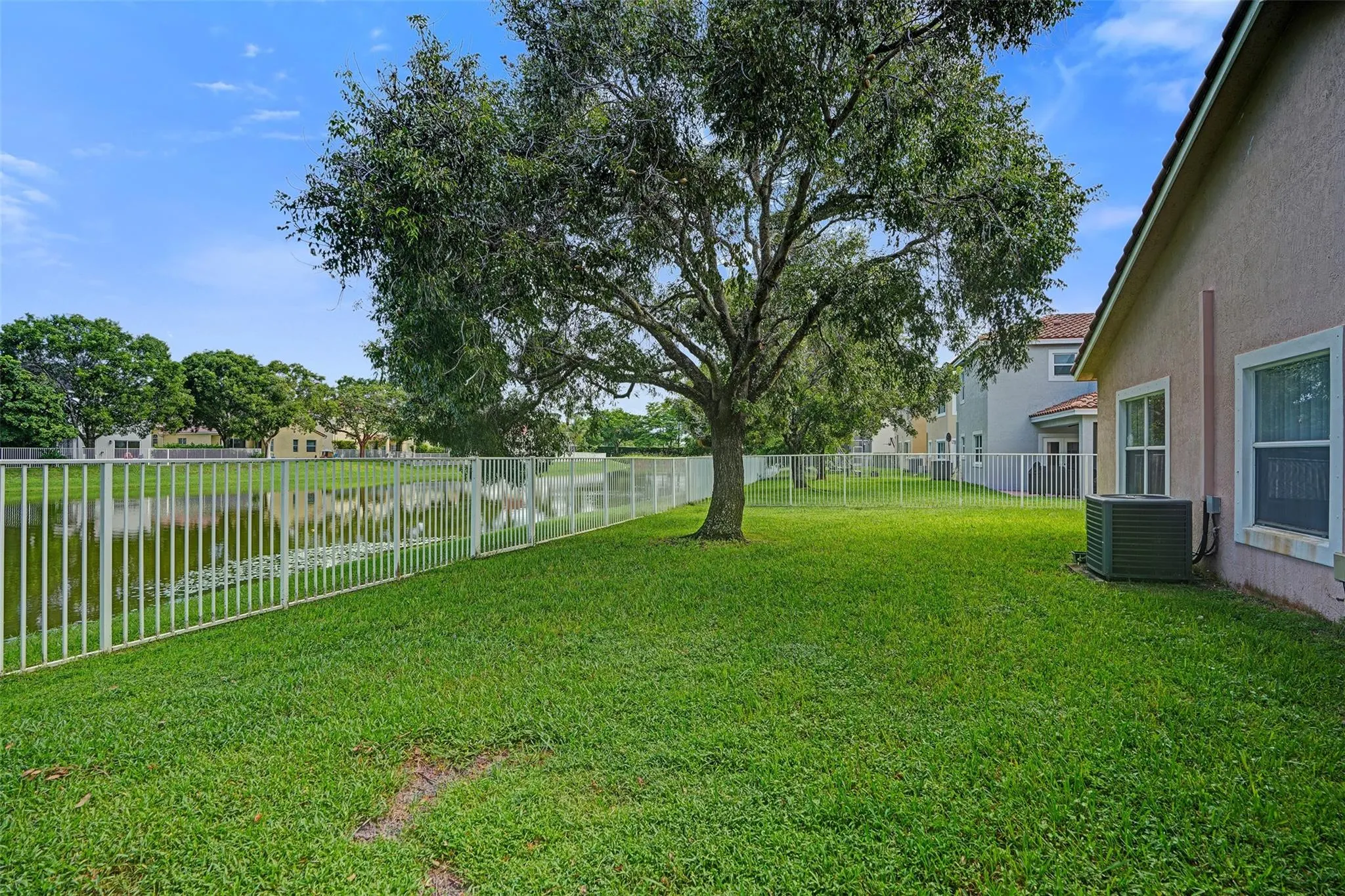 1885 NW 74th Way