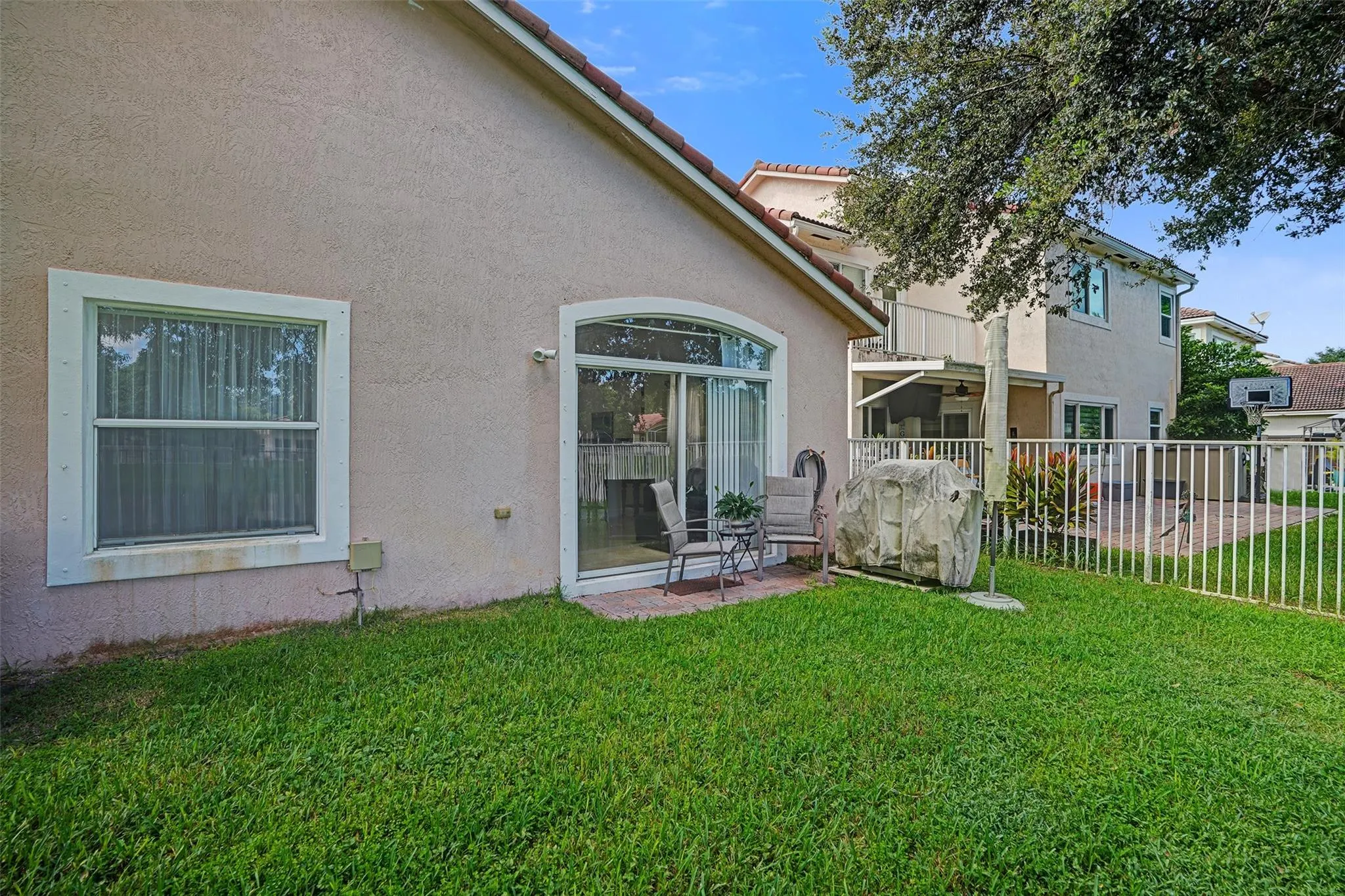 1885 NW 74th Way