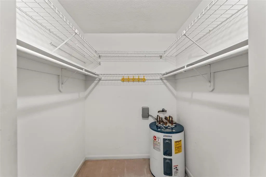 639 W Oakland Park Blvd., #207D