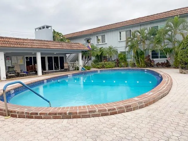 639 W Oakland Park Blvd., #207D