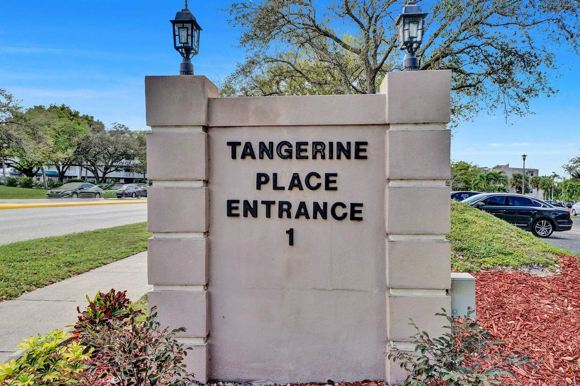 9420 TANGERINE, #104
