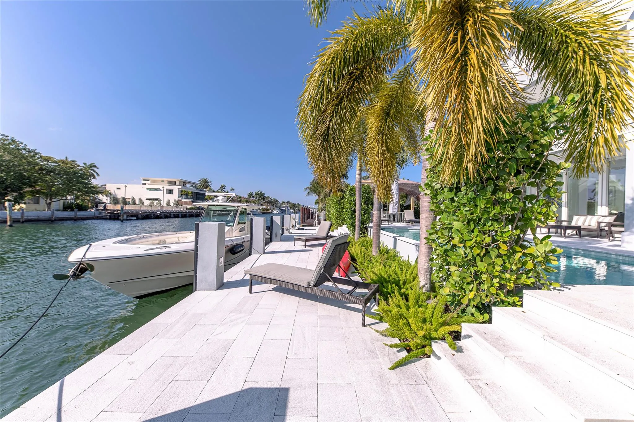 701 Flamingo Dr