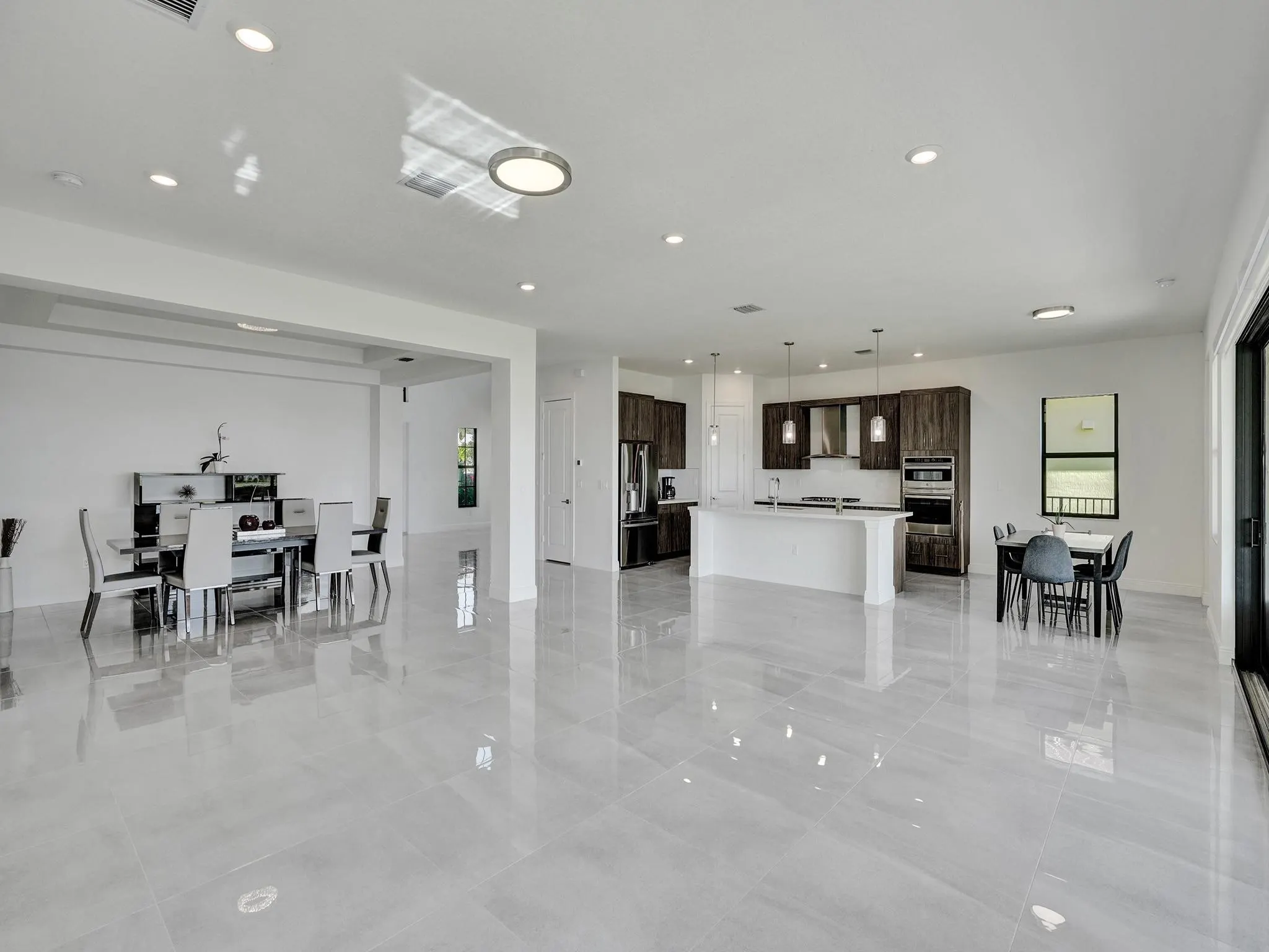 9040 W Parkland Bay Trl