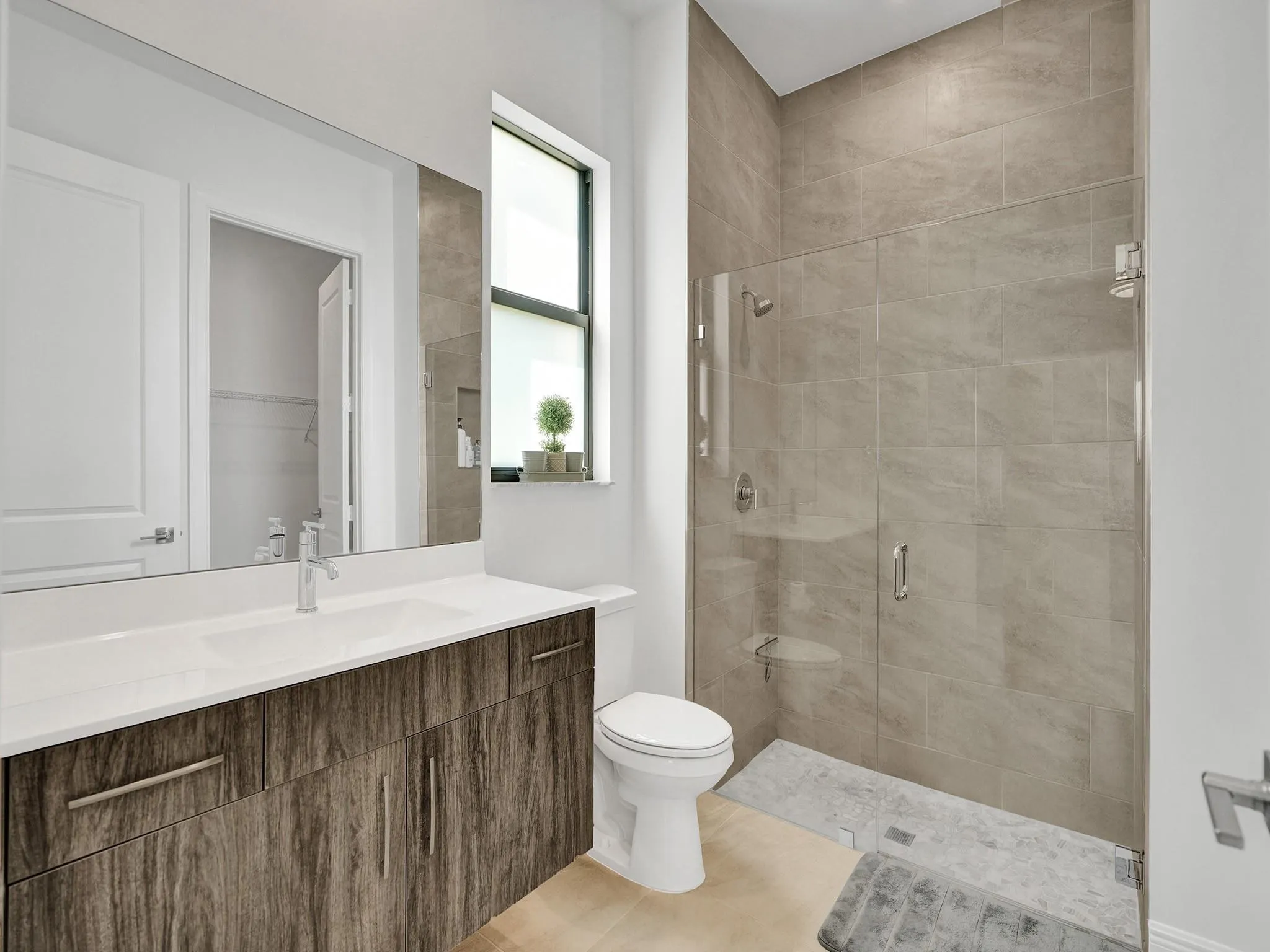 9040 W Parkland Bay Trl