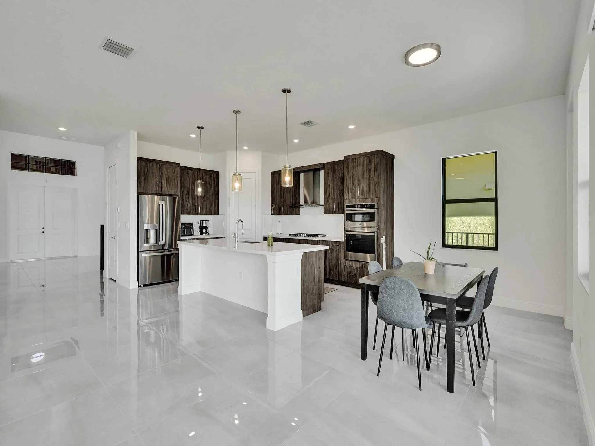 9040 W Parkland Bay Trl