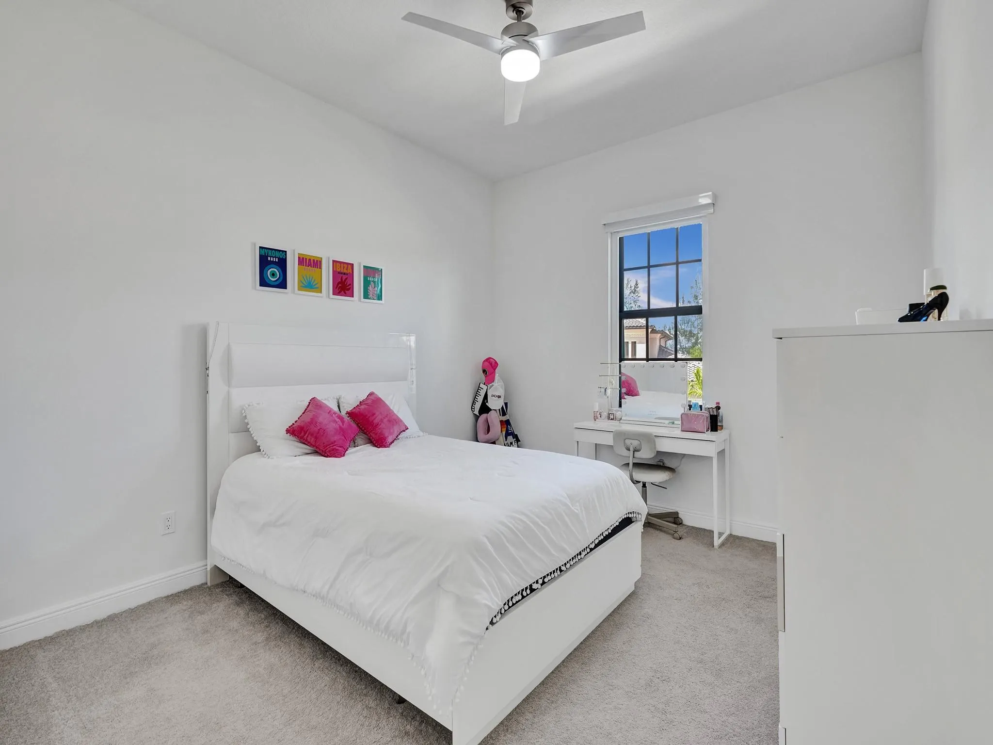 9040 W Parkland Bay Trl