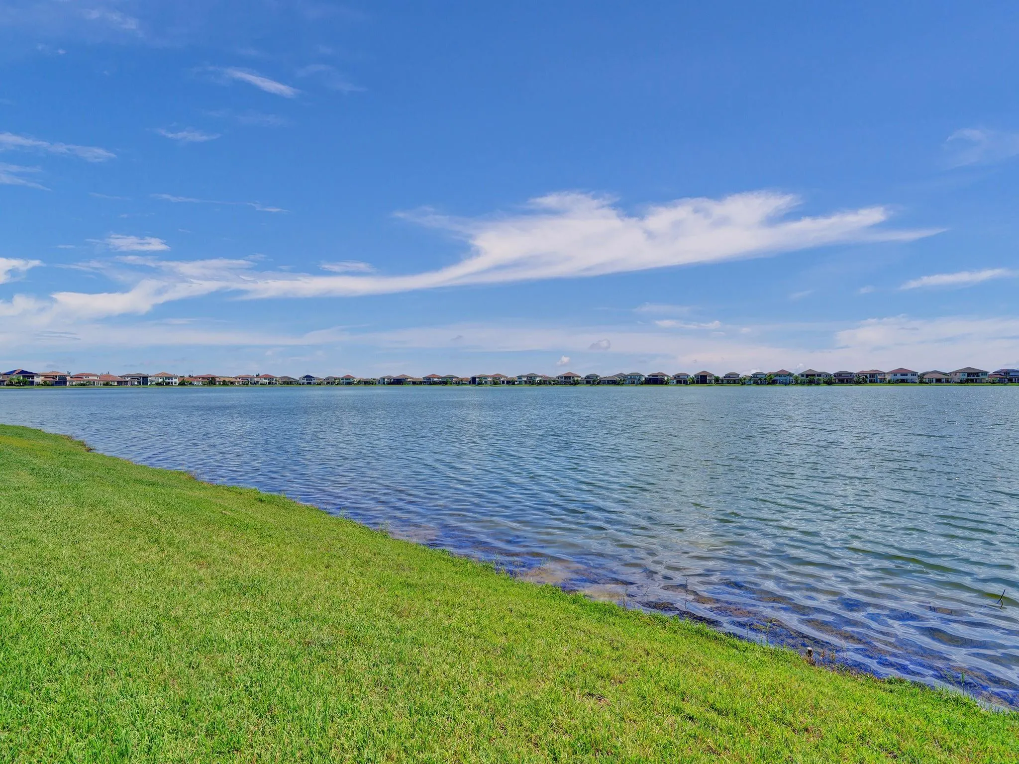 9040 W Parkland Bay Trl