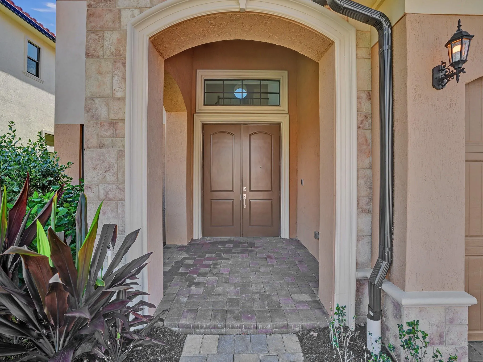 9040 W Parkland Bay Trl