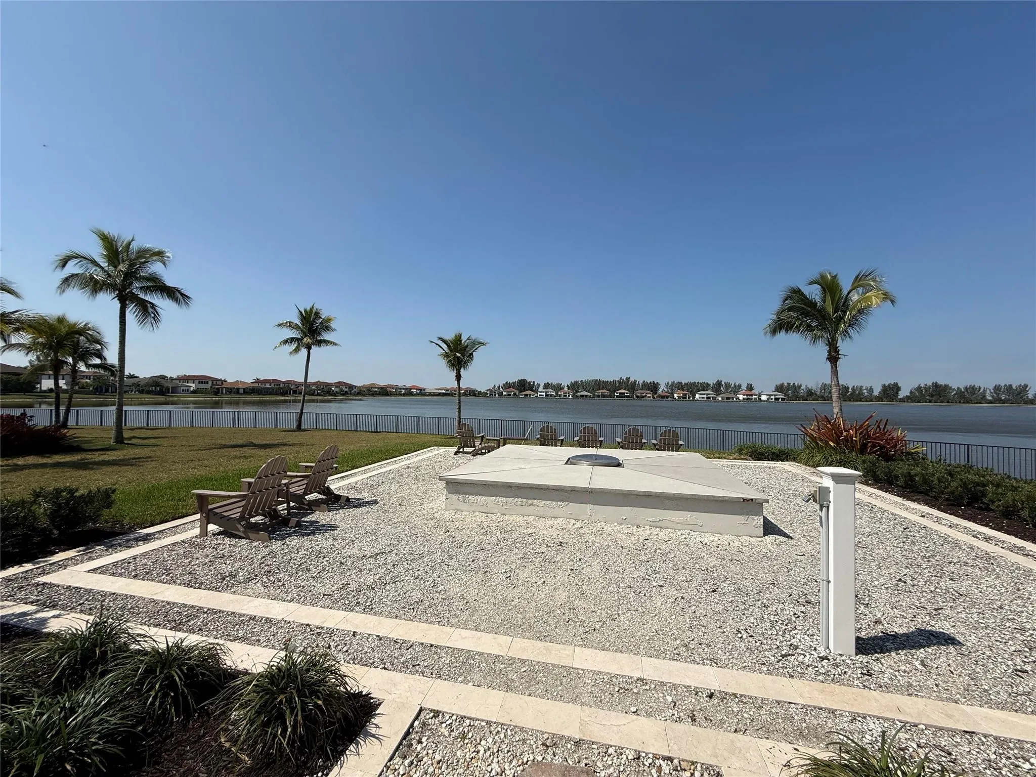9040 W Parkland Bay Trl