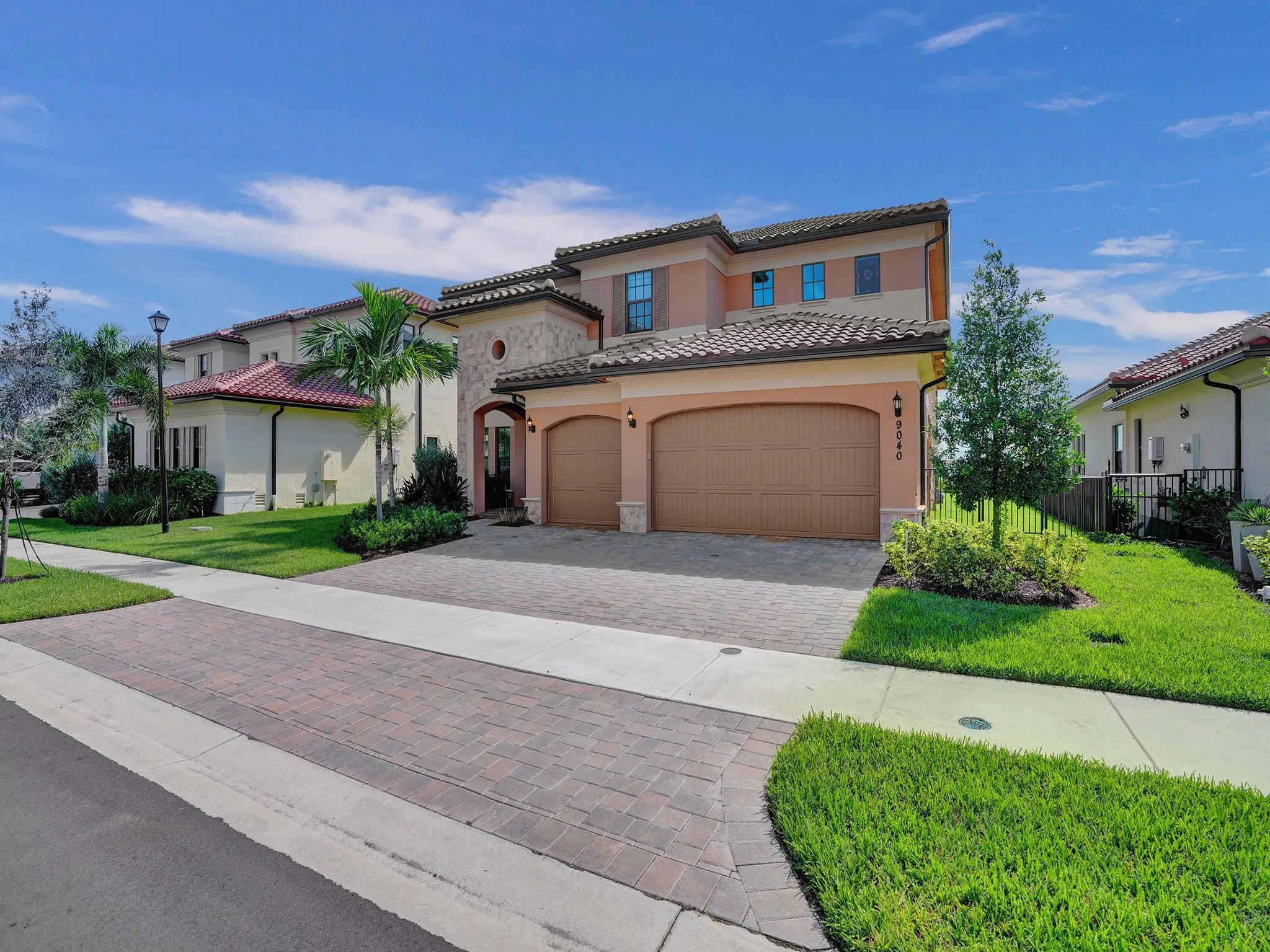 9040 W Parkland Bay Trl