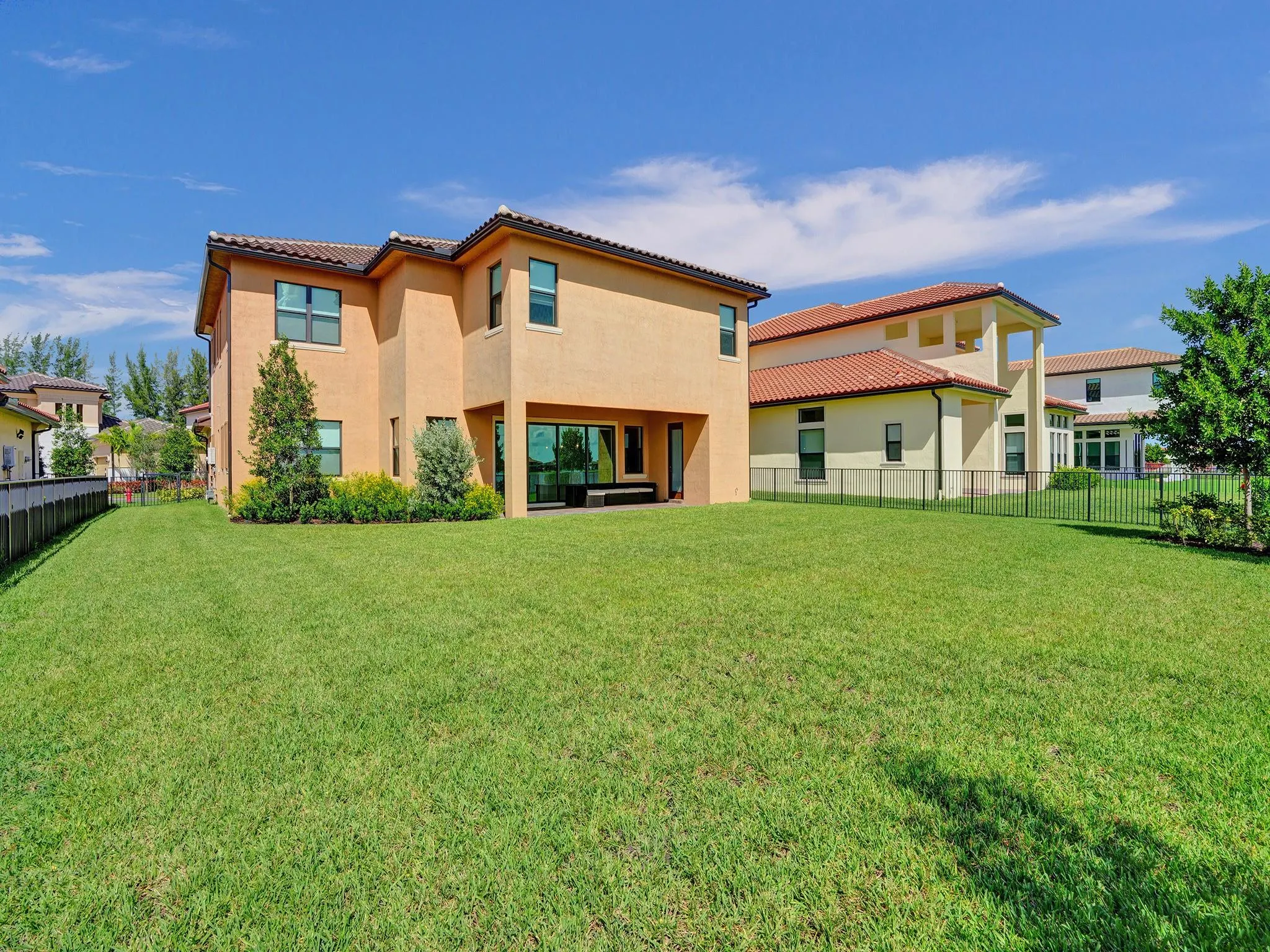 9040 W Parkland Bay Trl