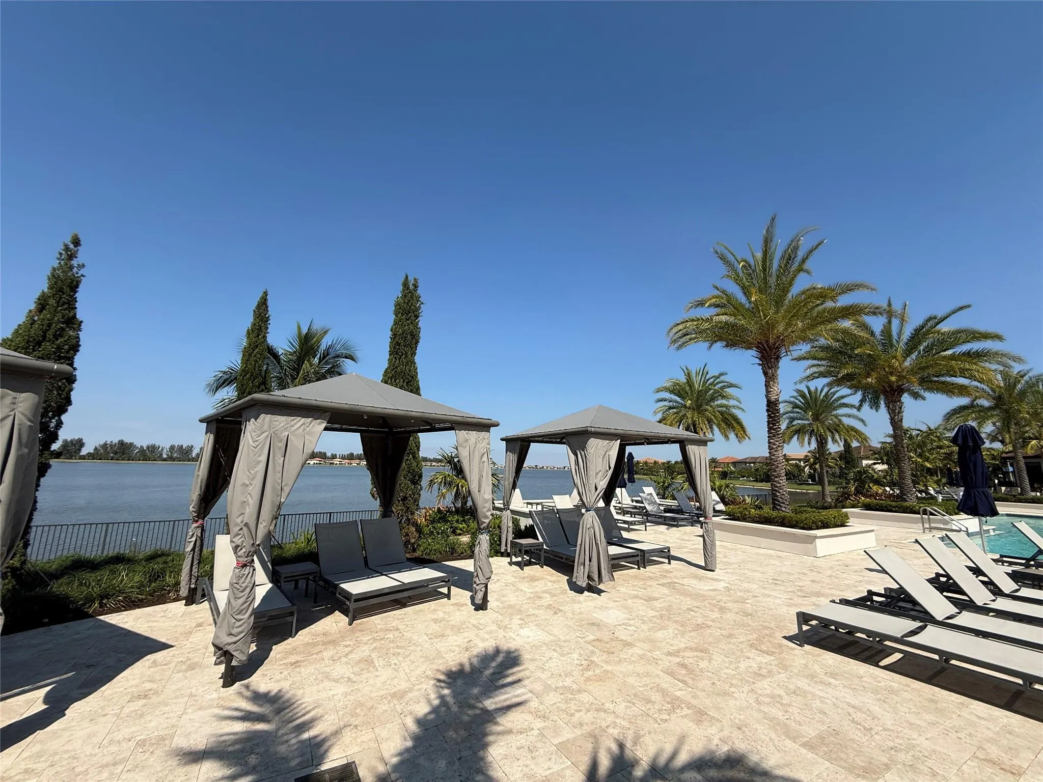 9040 W Parkland Bay Trl