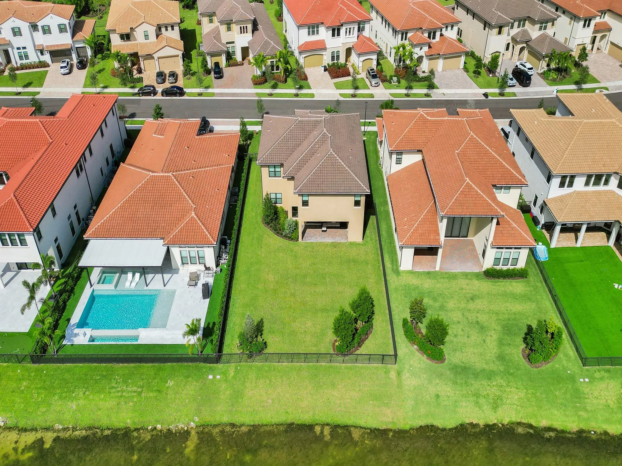9040 W Parkland Bay Trl