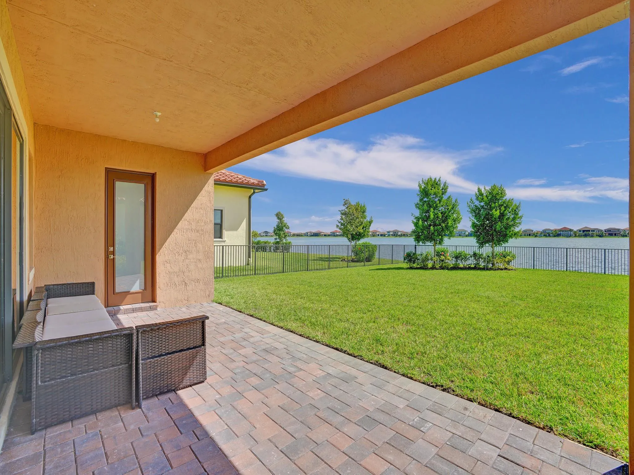9040 W Parkland Bay Trl