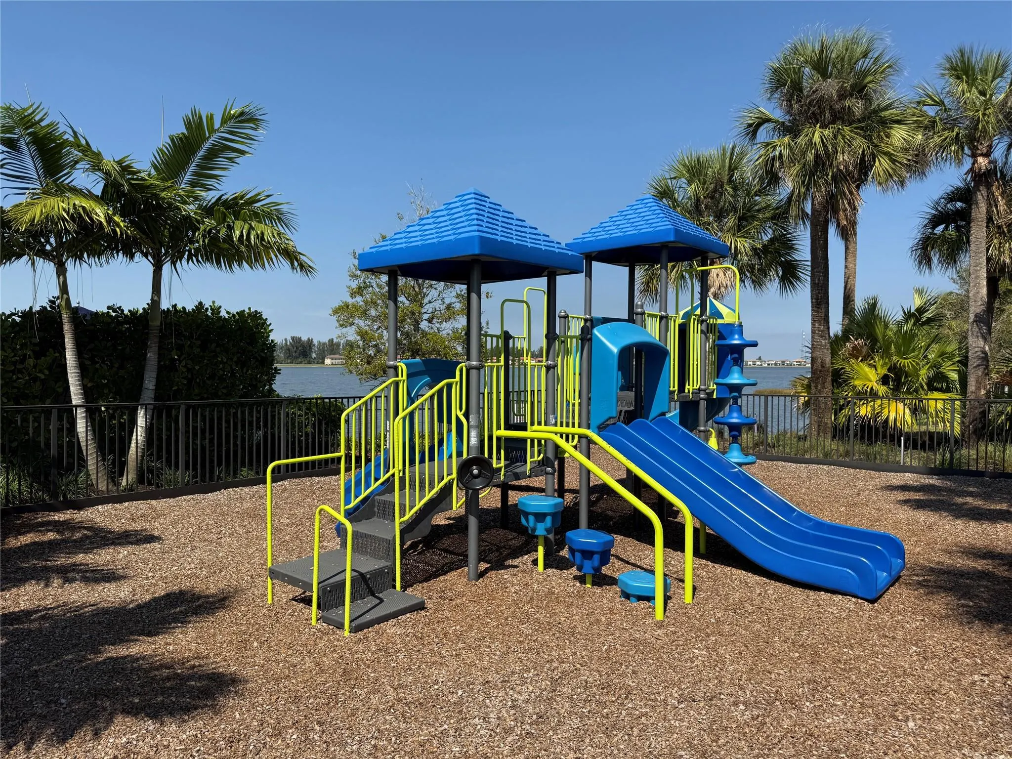 9040 W Parkland Bay Trl