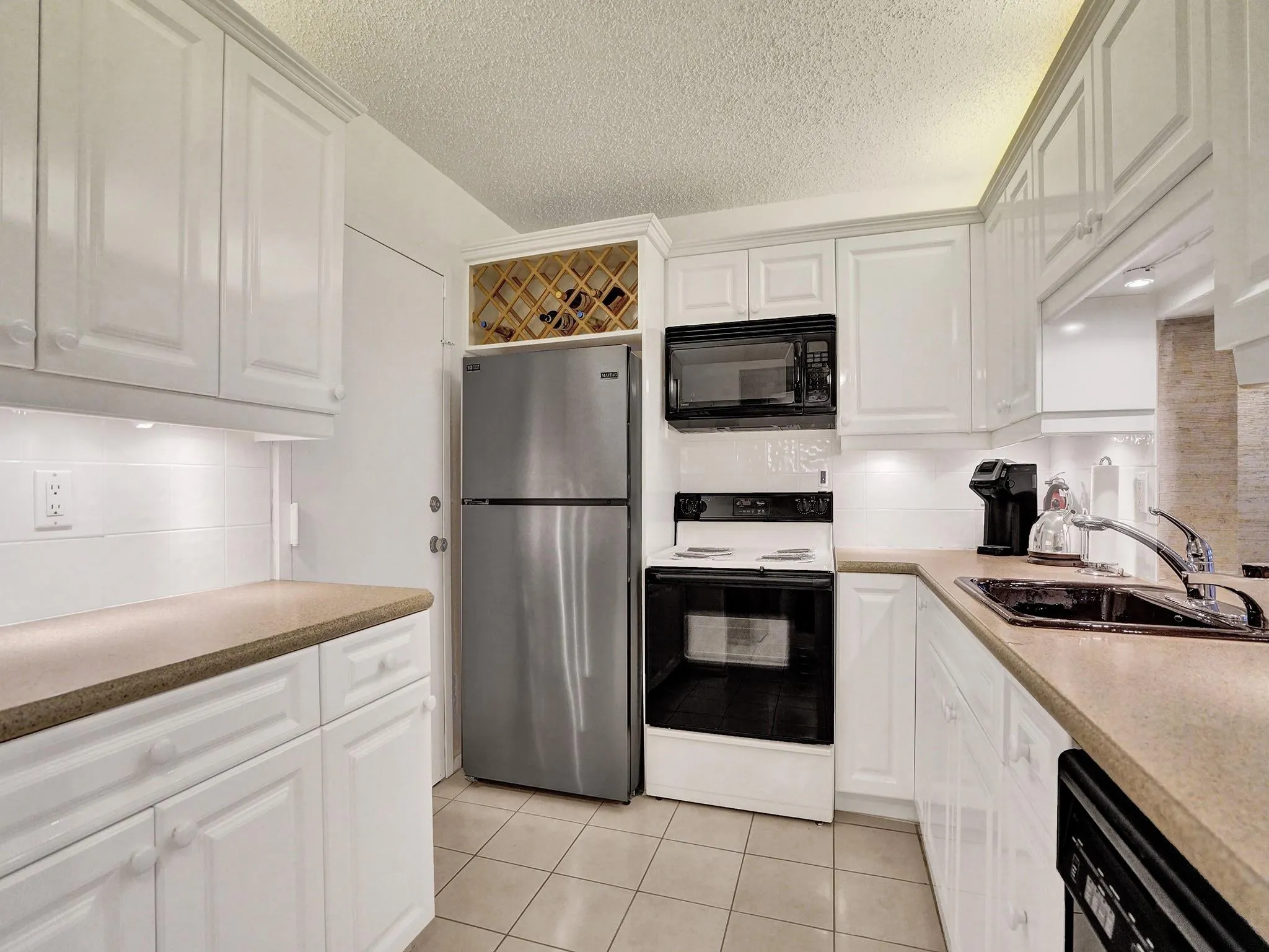 1160 N FEDERAL HWY, #117