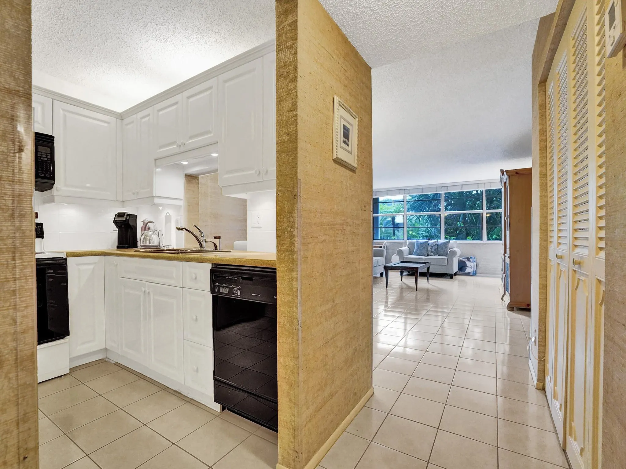 1160 N FEDERAL HWY, #117