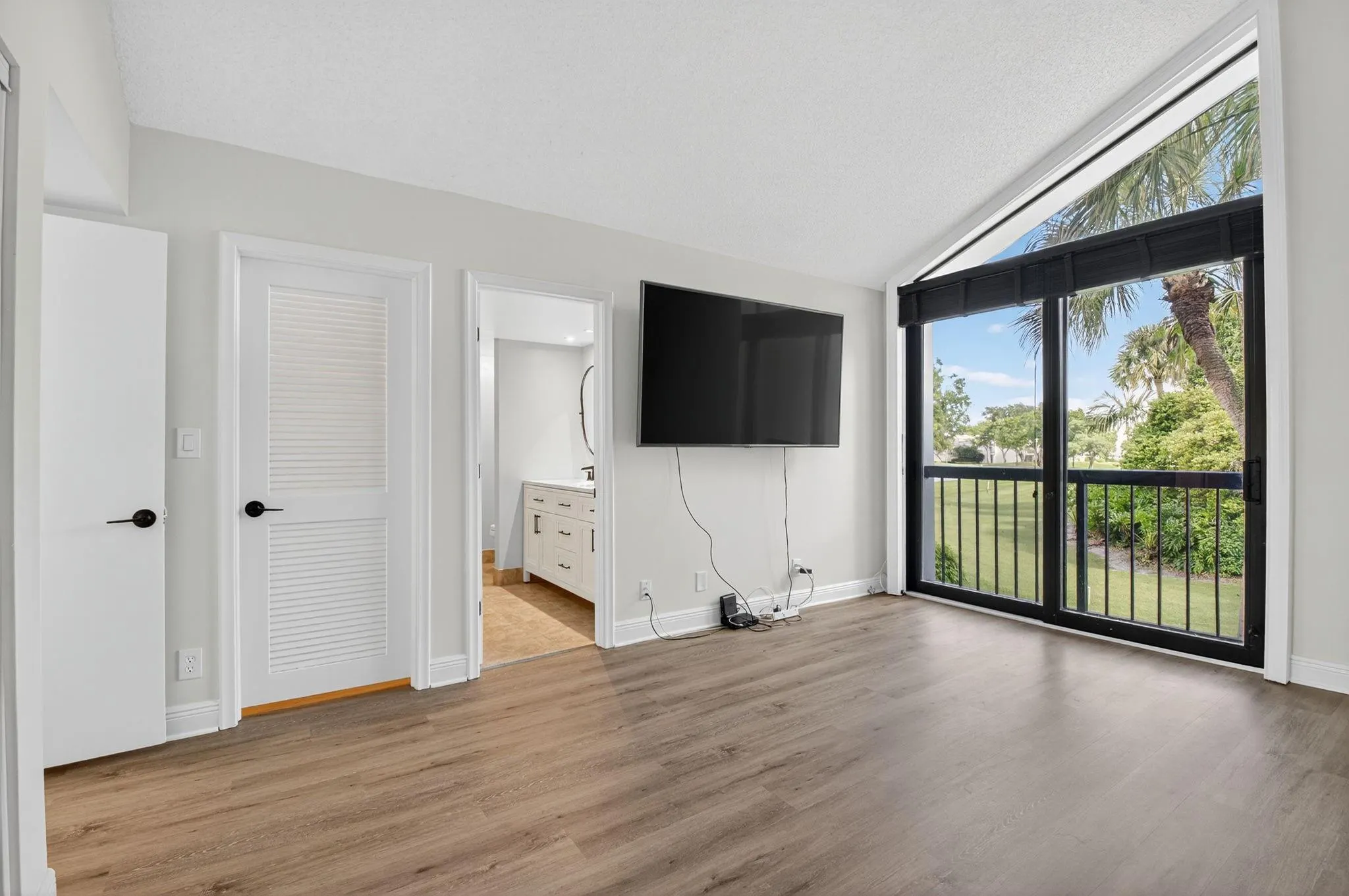 3802 Bridgewood Dr, #3802
