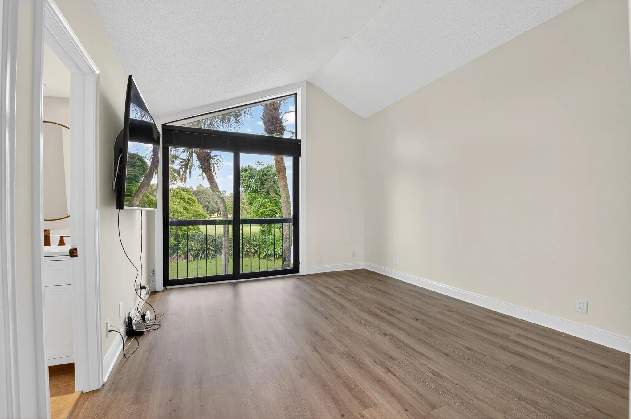 3802 Bridgewood Dr, #3802