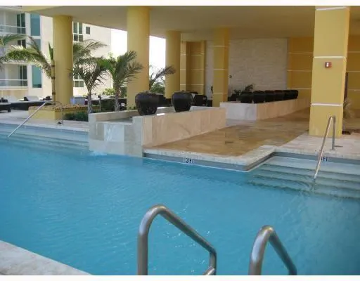 16275 Collins Ave, #1501