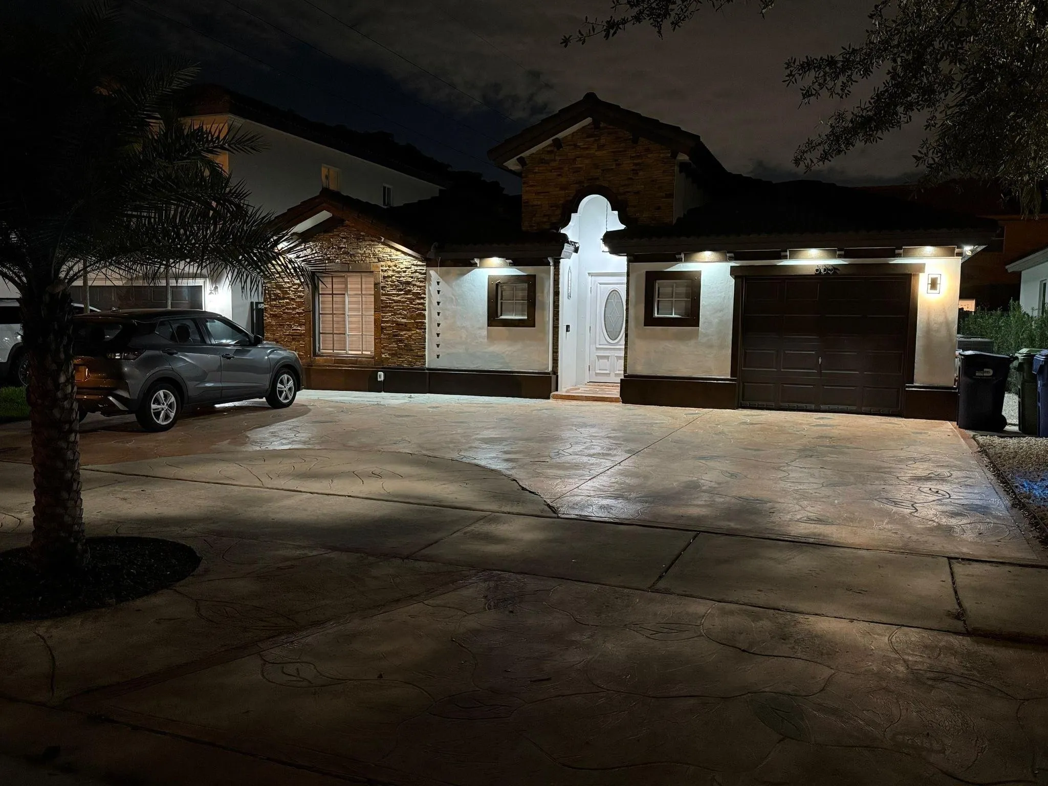 855 SW 155th Ct