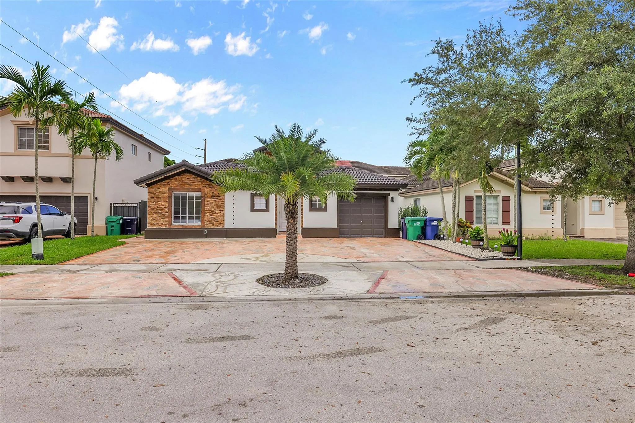855 SW 155th Ct