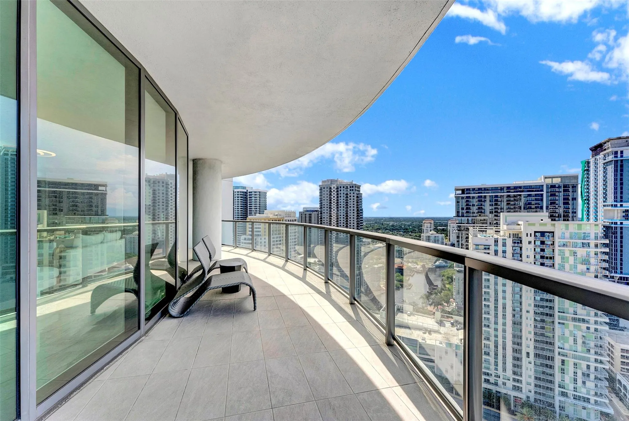 100 E Las Olas Blvd, #2803