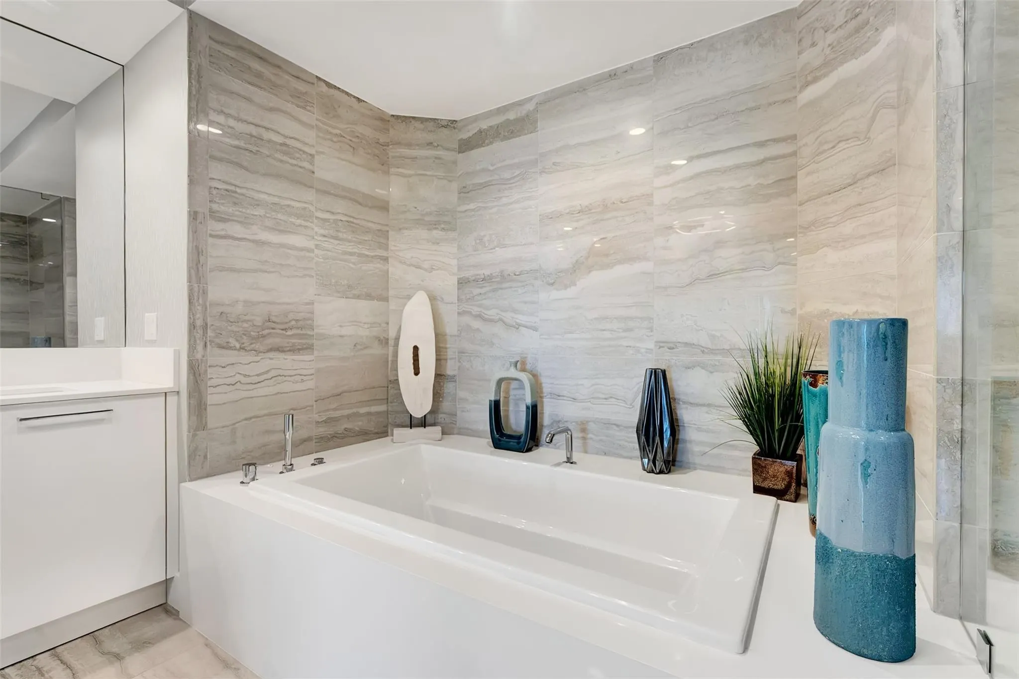 100 E Las Olas Blvd, #2803