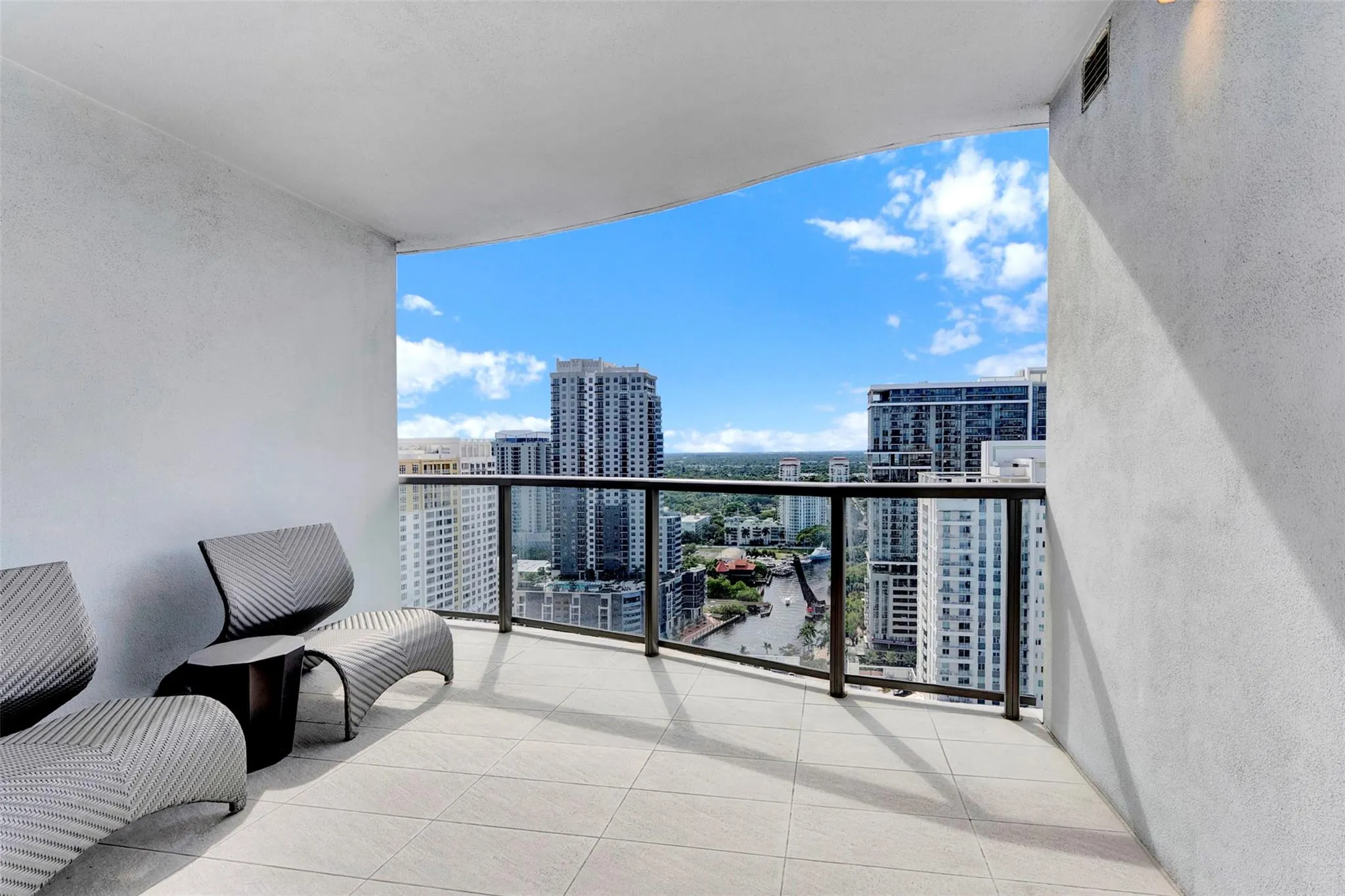 100 E Las Olas Blvd, #2803