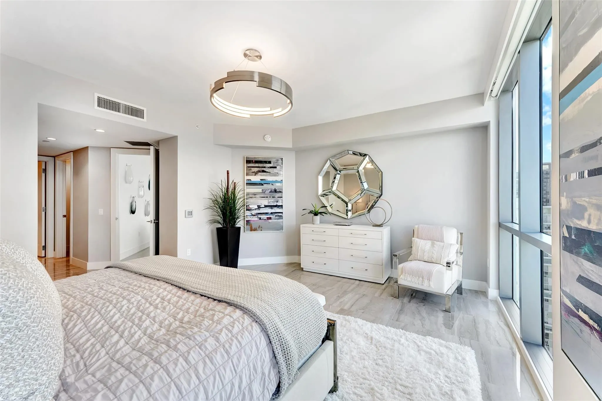 100 E Las Olas Blvd, #2803