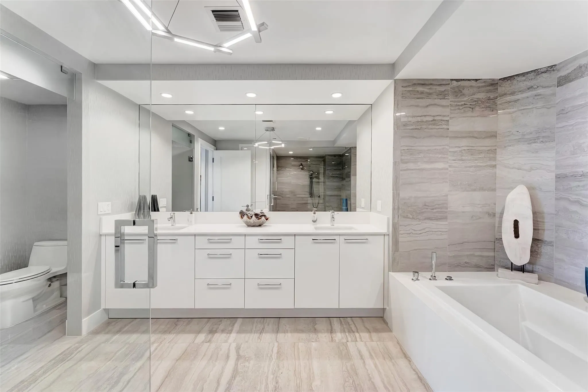 100 E Las Olas Blvd, #2803